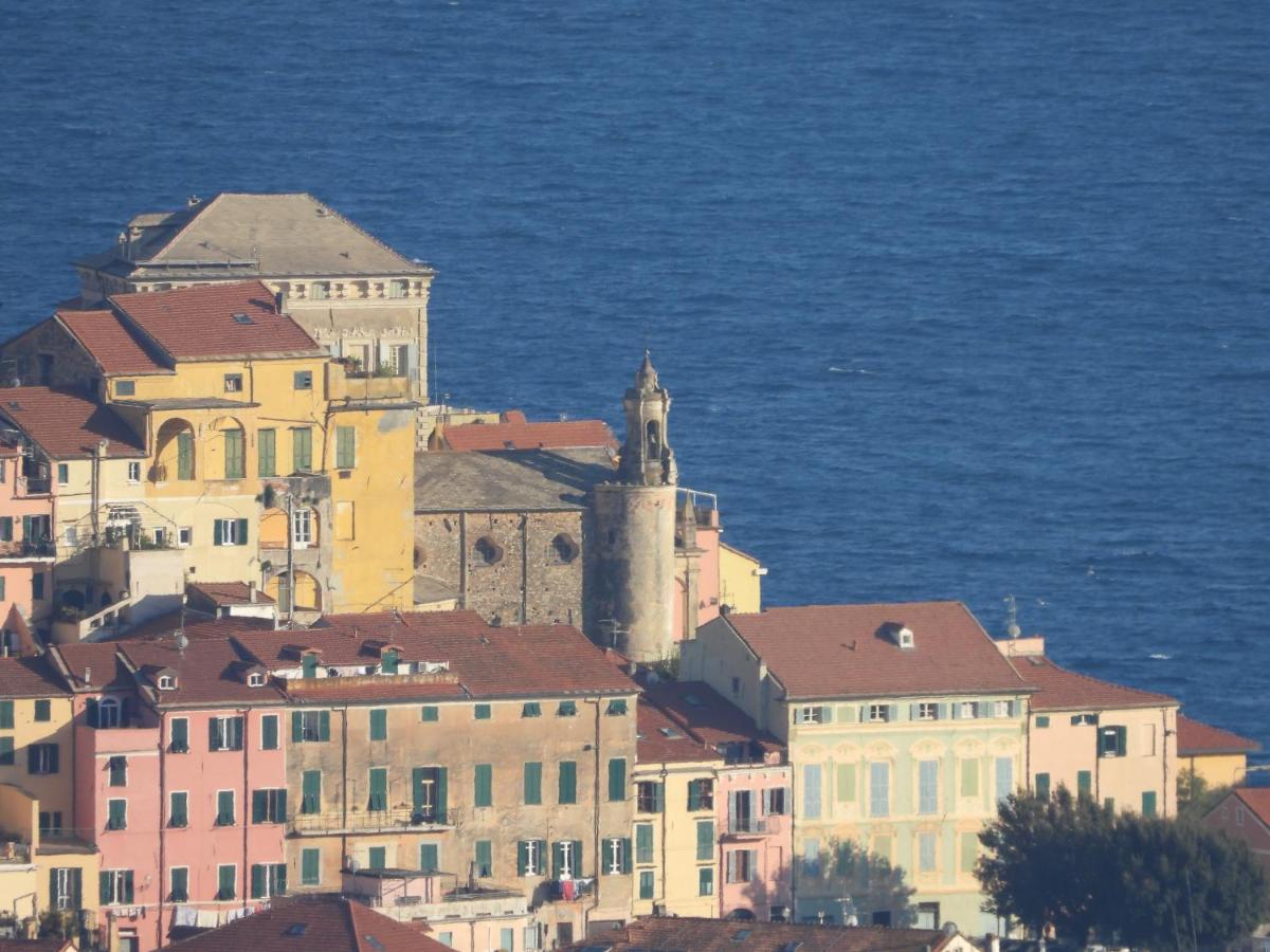 Adelebeppe "The Seaview" Apartman Imperia Kültér fotó