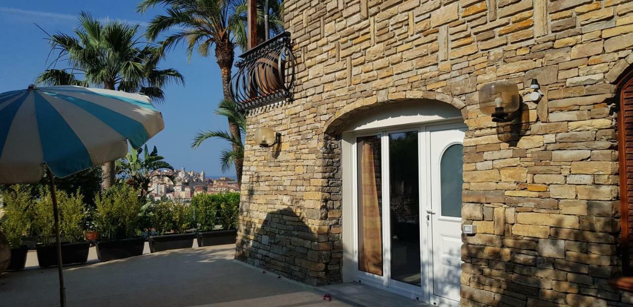 Adelebeppe "The Seaview" Apartman Imperia Kültér fotó